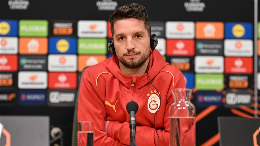 Galatasaraylı futbolcu Mertens’ten Türkiye’ye övgü