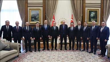 Erdoğan pret në takim zyrtarët nga Azerbajxhani dhe Uzbekistani