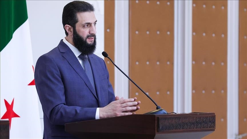 Li Sûriyeyê Ehmed Şarayê serokê birêvebiriya nû wekî serokomarê heyama berwext hat îlankirin