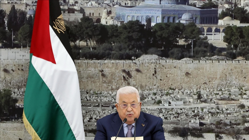 عباس يشيد بموقف العاهل الأردني الرافض لتهجير الفلسطينيين من غزة