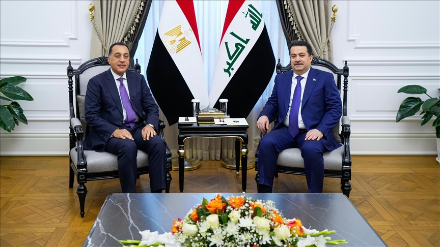 بغداد.. رئيس الوزراء العراقي يستقبل نظيره المصري