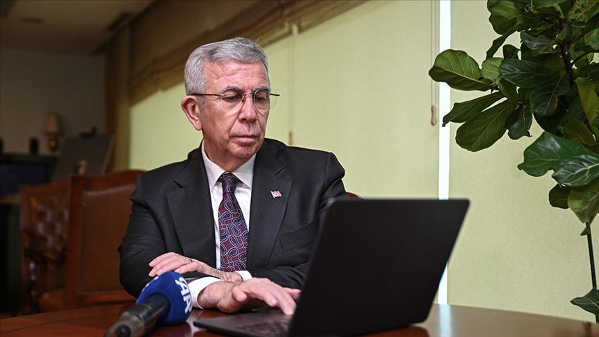 ABB Başkanı Yavaş, AA'nın "Yılın Kareleri" oylamasında tercihlerini yaptı