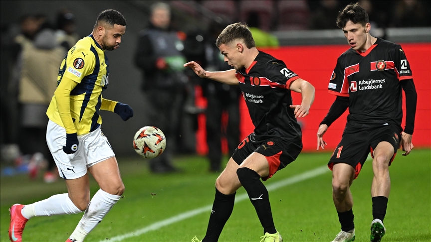 Fenerbahce clinches playoff spot in Europa League despite 2-2 draw with Midtjylland