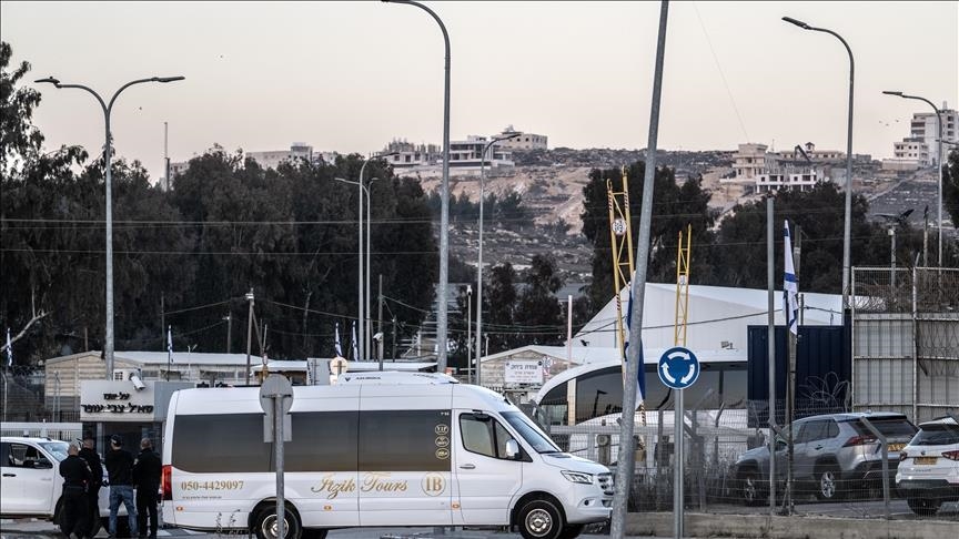 بعد 21 عاما بسجون إسرائيل.. عماد أبو رموز: نجوت من براثن الموت (تقرير)