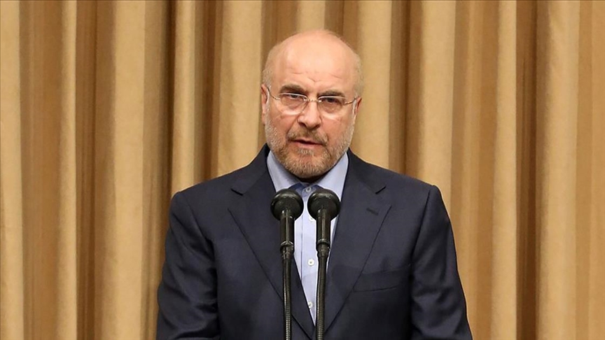 İran Meclis Başkanı Kalibaf: "Zorunlu başörtüsü yasası Ulusal Güvenlik Konseyi'nin kararıyla uygulanmadı" 