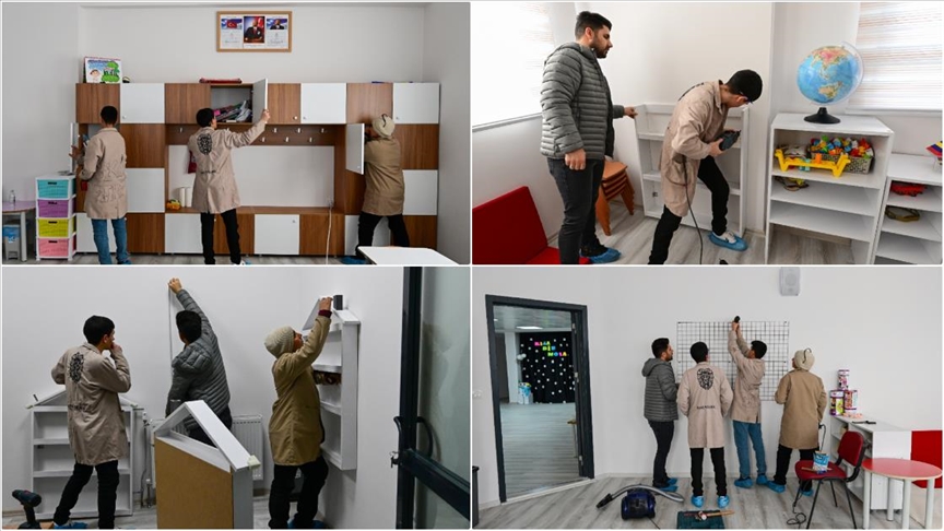 Meslek lisesi öğrenci ve öğretmenleri sömestirde 5 okulun tadilatını yaptı