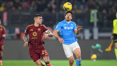 Napoli miss chance to cement Serie A top spot by drawing 1-1 with Roma