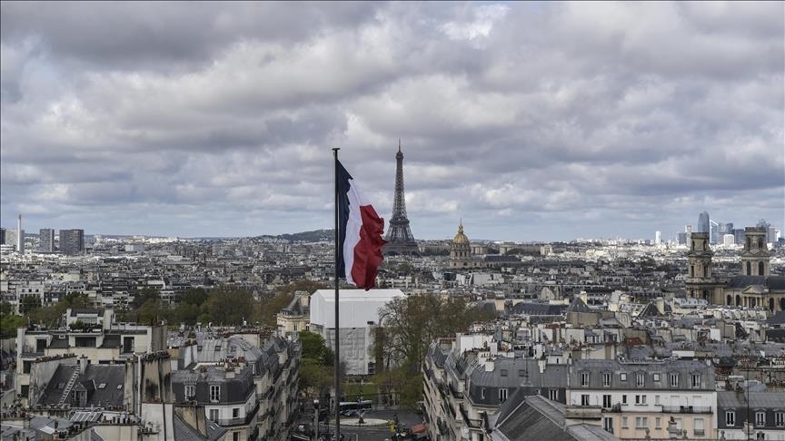France : le président du Medef qualifie le budget de "mauvais"