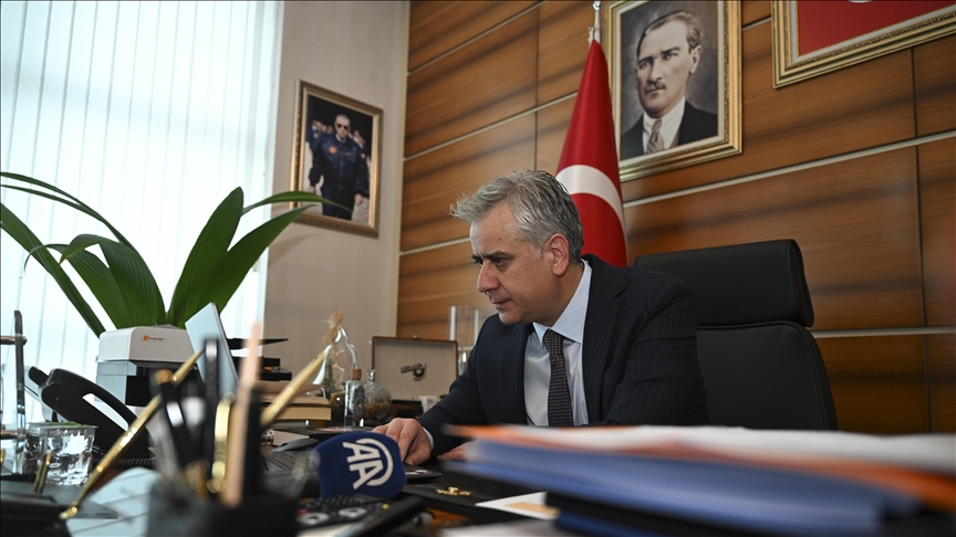 AK Parti Genel Başkan Yardımcısı Yalçın'ın tercihi "Yola Devam" karesi oldu