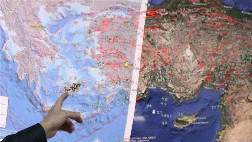 Mer Égée : Persistance d’une intense activité sismique autour de Santorin et d'autres îles grecques