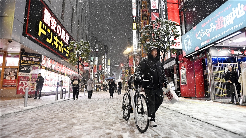Japon : Des chutes de neige record frappent le nord du pays