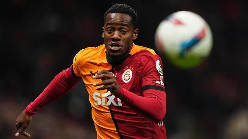 Eintracht Frankfurt signs Michy Batshuayi from Galatasaray