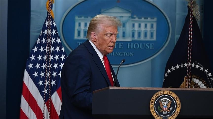 Трамп сообщил о приостановке введенных в отношении Канады тарифов на 30 дней