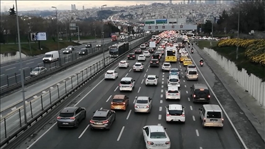 İstanbul'da sabah trafikte yoğunluk oluştu