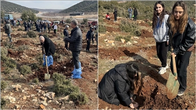 Kahramanmaraş'ta depremde hayatını kaybedenlerin isimleri fidanlarda yaşatılacak