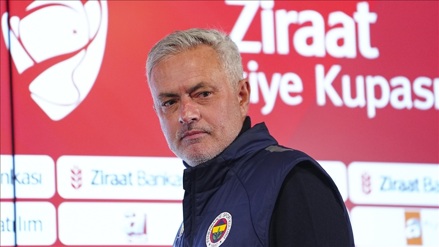 Fenerbahçe Teknik Direktörü Mourinho: Bir üst tura yükselmek için 6 puanın yeterli olduğunu düşünmüyorum 