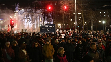 Avusturya’da binlerce gösterici, iktidar ortağı olması beklenen aşırı sağcı FPÖ'yü protesto etti