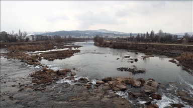 Türkiye'nin en uzun nehri Kızılırmak'ta debi geçen yıla göre düştü