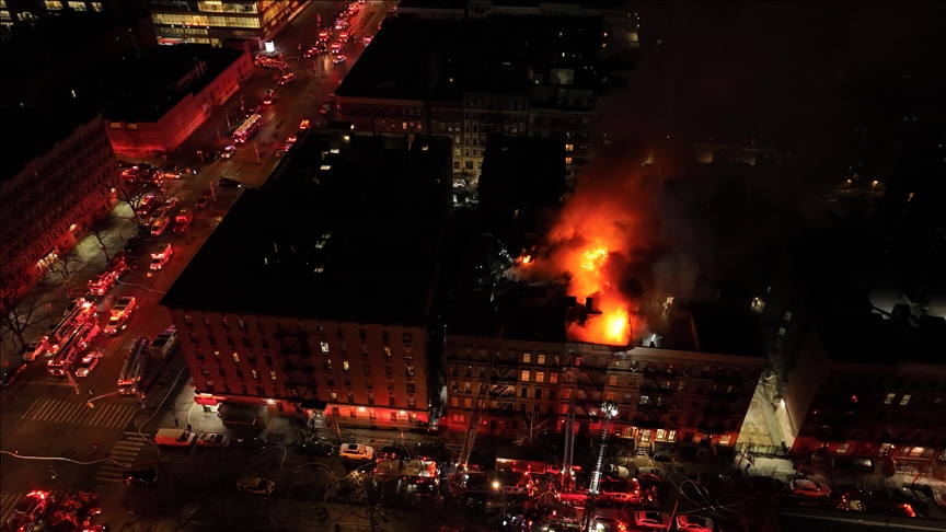 Etats-Unis : Un incendie ravage un immeuble d'habitations à New York