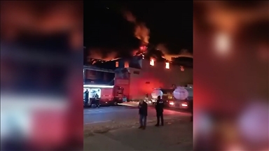 Adana'da geri dönüşüm tesisinde çıkan yangın söndürüldü