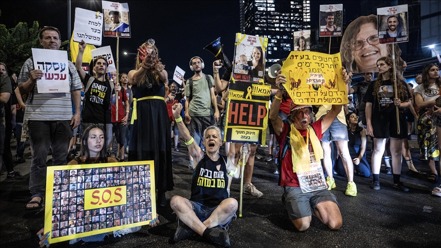 İsrailli esir yakınından, “anlaşmayı sabote etmeye çalışan” Netanyahu’ya karşı protesto çağrısı