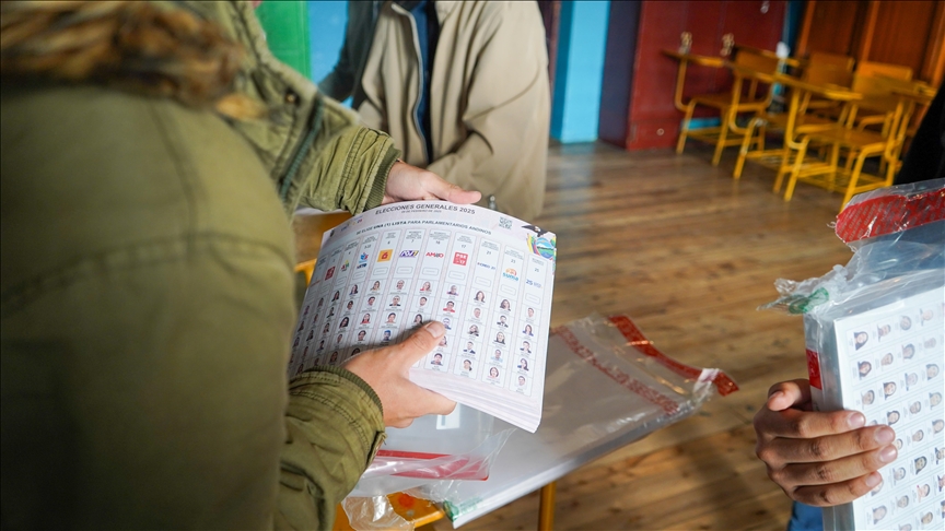 Ecuadorians vote in presidential election amid heightened security