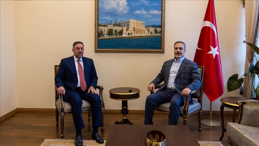 Глава МИД Турции встретился с лидером Альянса за суверенитет Ирака Хамисом аль-Ханджаром