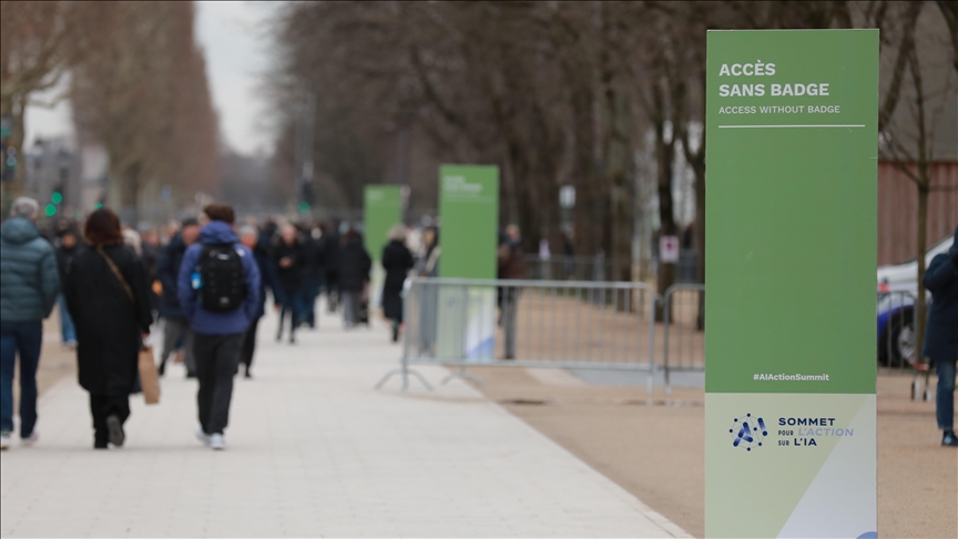 Macron stresses need for int'l cooperation with US, China on artificial intelligence