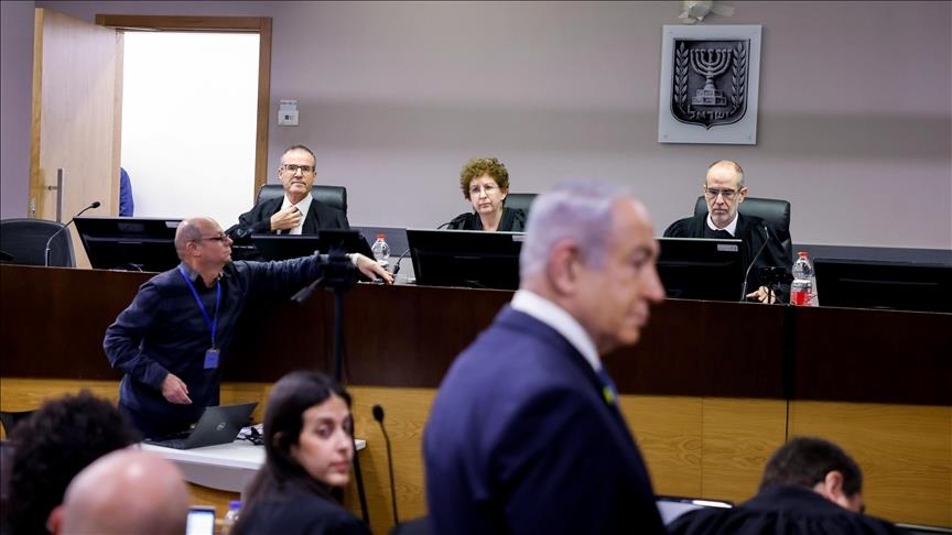 Israeli prime minister’s corruption trial resumes after 2-week pause