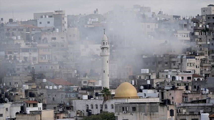Palestinians flee West Bank refugee camp amid Israeli assault