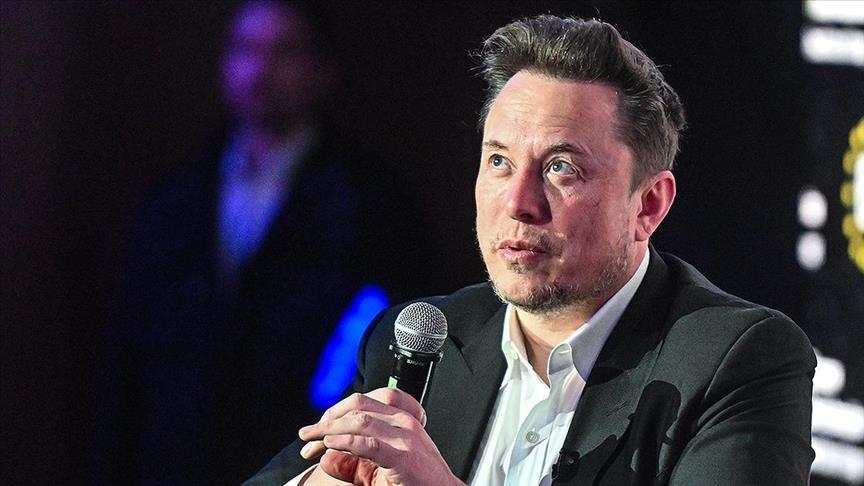 Elon Musk bën thirrje që "Radio Evropa e Lirë" dhe "Zëri i Amerikës" të mbyllen