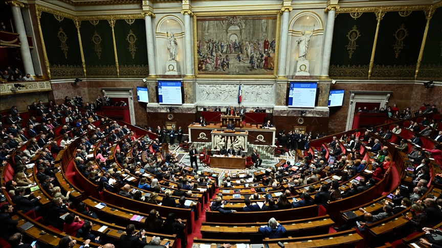 French government survives new no-confidence vote over budget debate