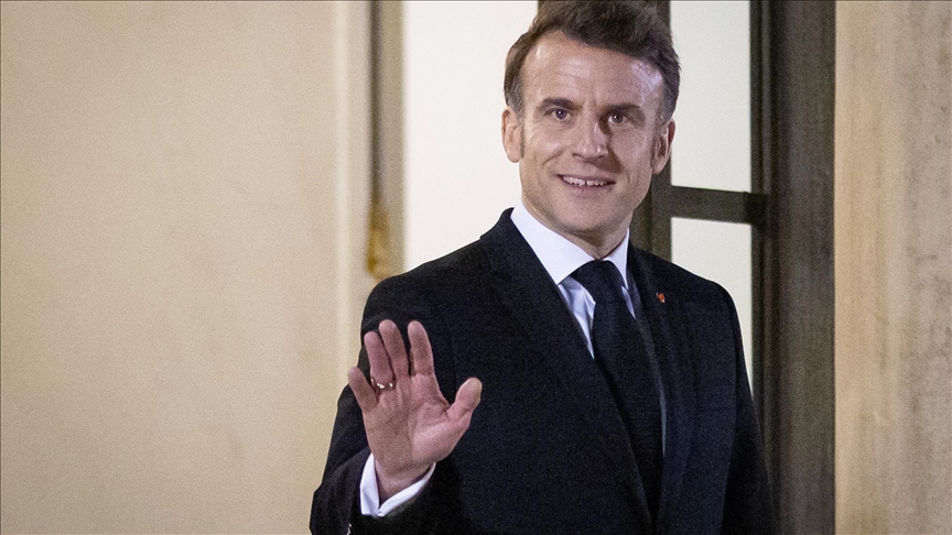 Intelligence artificielle : Macron appelle à un "sursaut" européen