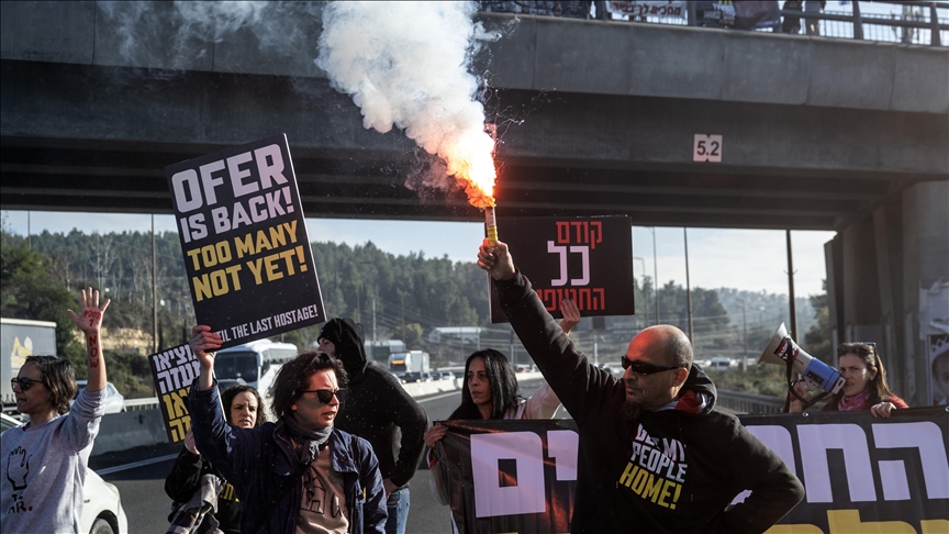 Izraelitët protestuan me kërkesë për vazhdimin e marrëveshjes së shkëmbimit të pengjeve