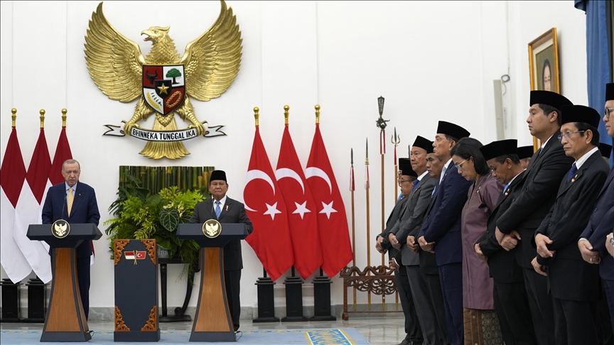 Türkiye and Indonesia sign 13 agreements in trade, defense and other key sectors