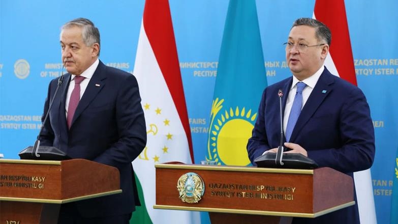 В Астане состоялись переговоры глав МИД Таджикистана и Казахстана