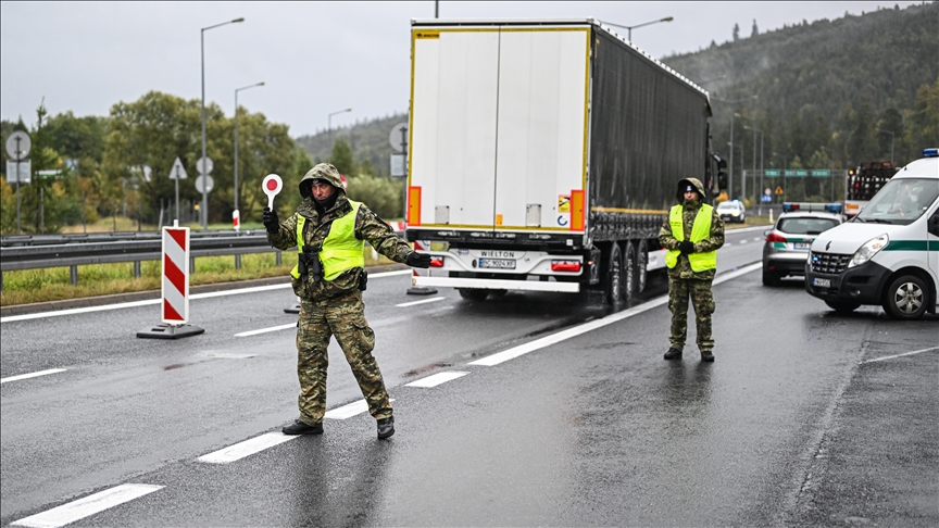 Alemania extiende sus controles fronterizos polémicos 6 meses más 