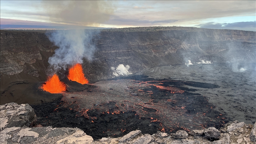 Kilauea Volcano in Hawaii erupts for 9th time since December