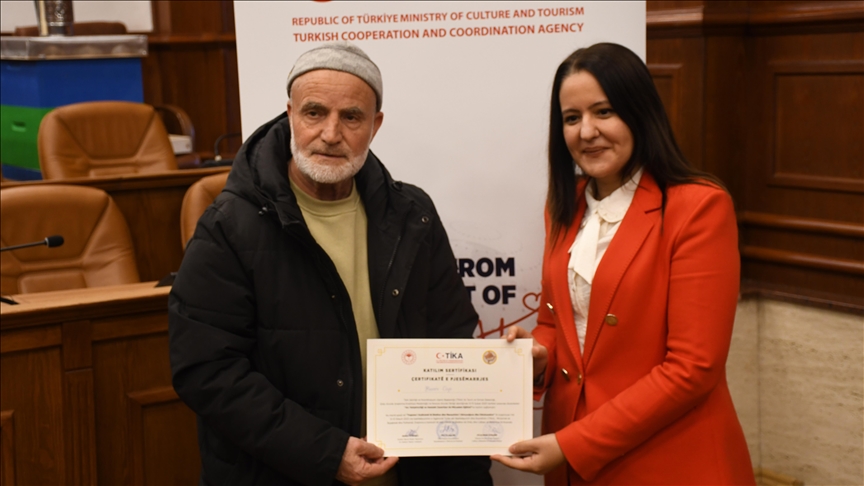 TIKA mbështet zhvillimin e bletarëve të Kosovës