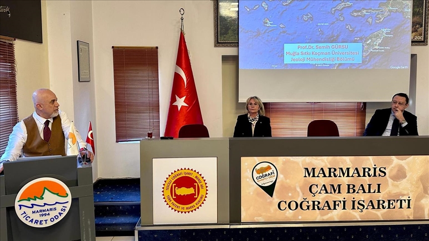 Prof. Dr. Gürsu, Ege Denizi'ndeki sismik aktivitenin tsunami etkisinin Marmaris'te önemli olmayacağını söyledi