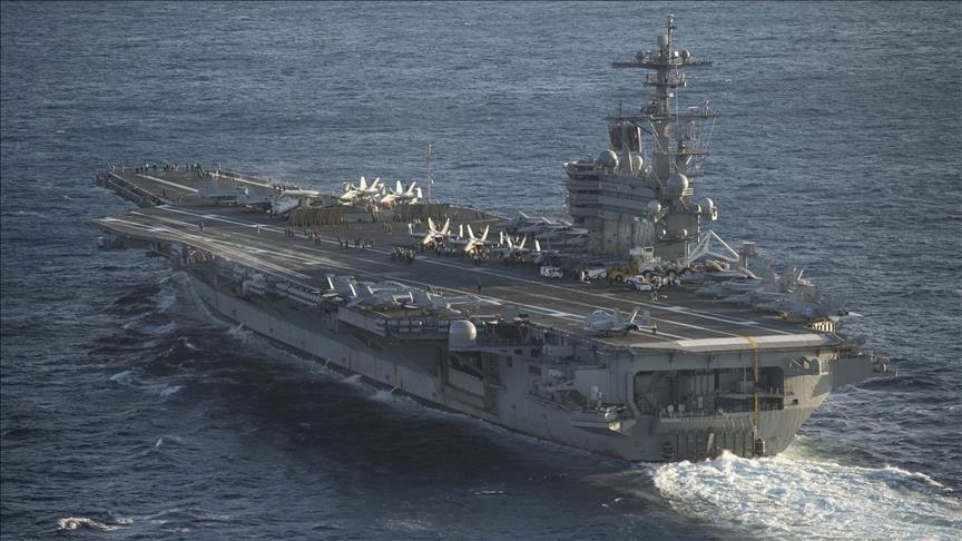 Sudar američkog nosača aviona s trgovačkim brodom u blizini Egipta