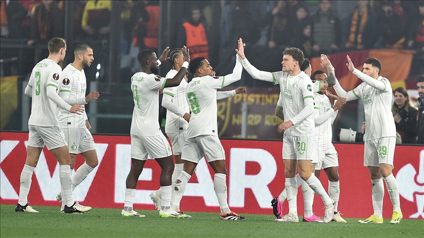 Feyenoord edge Milan in Champions League play-off tie