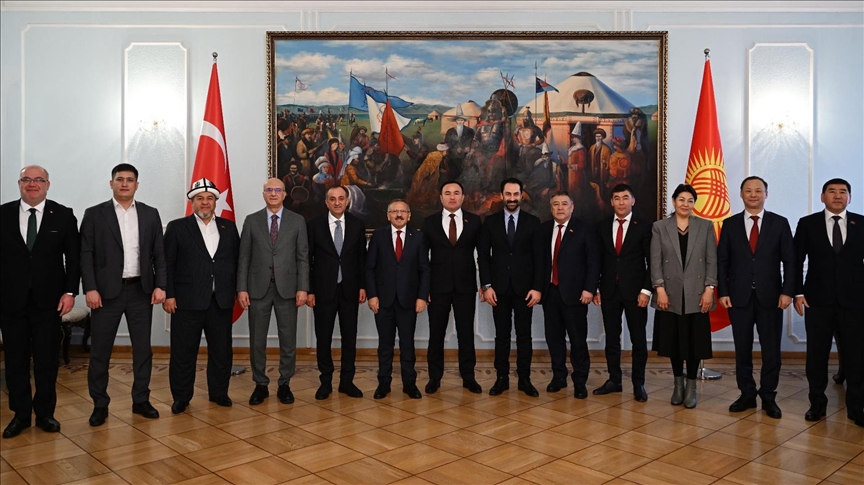 Türkiye-Kırgızistan Parlamentolar Arası Dostluk Grubu üyeleri, Bişkek'te bir araya geldi