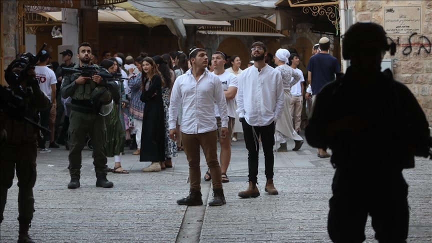 16 Palestinians injured in attack by armed illegal Israeli settlers in southern West Bank
