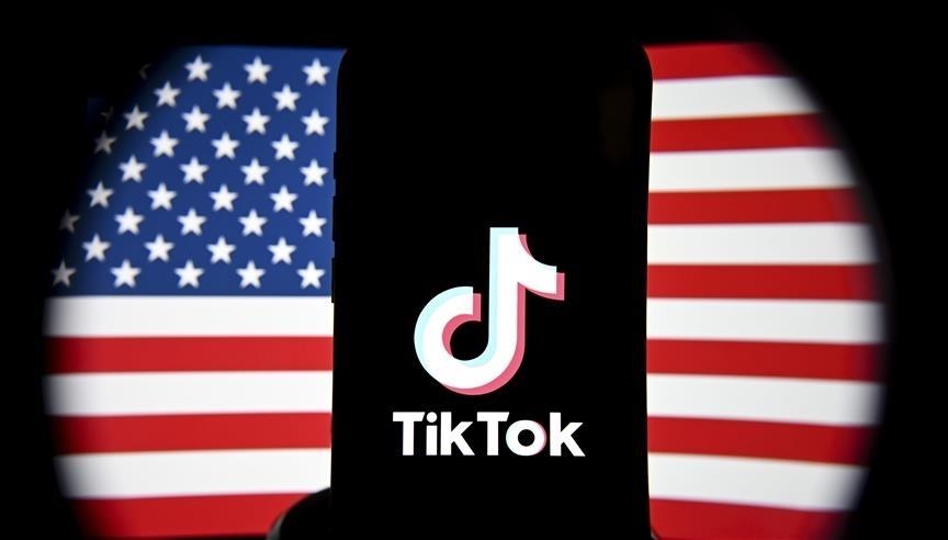 Apple dhe Google rikthejnë TikTok-un në dyqanet e tyre të aplikacioneve në SHBA