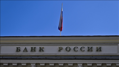 Russia keeps interest rate unchanged at 21%