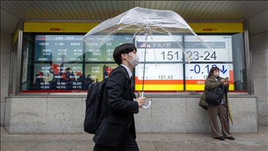 Opposition pushes Japan’s minority government for budget revisions worth $25B 