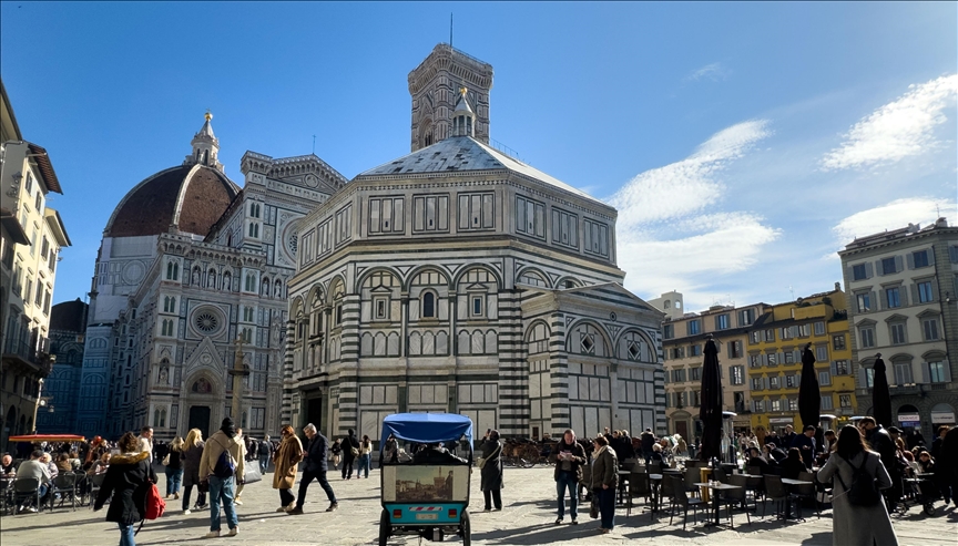 Firence, qendra kulturore dhe turistike në Itali