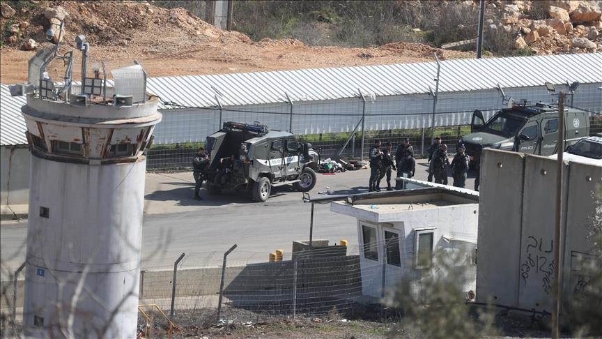 Israeli court sentences Palestinian child for 18 years in prison Israeli court sentences Palestinian child for 18 years in prison