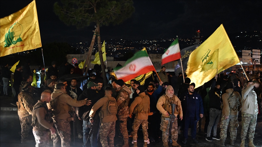 Hezbollah demands reversal of Lebanese ban on Iranian flights